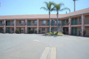 Merced Inn and Suites - Ample Parking