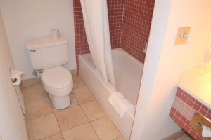 Merced Inn and Suites - Private Bathrooms