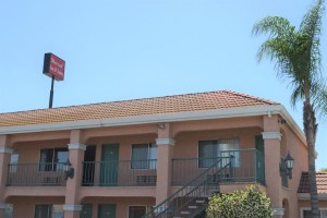 Merced Inn and Suites - Exterior Corridors 